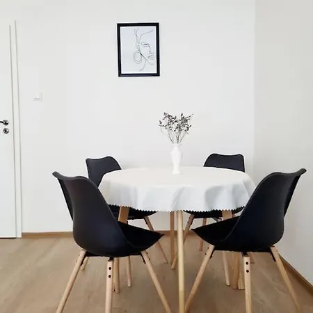 V Centre Diania Lägenhet Bratislava