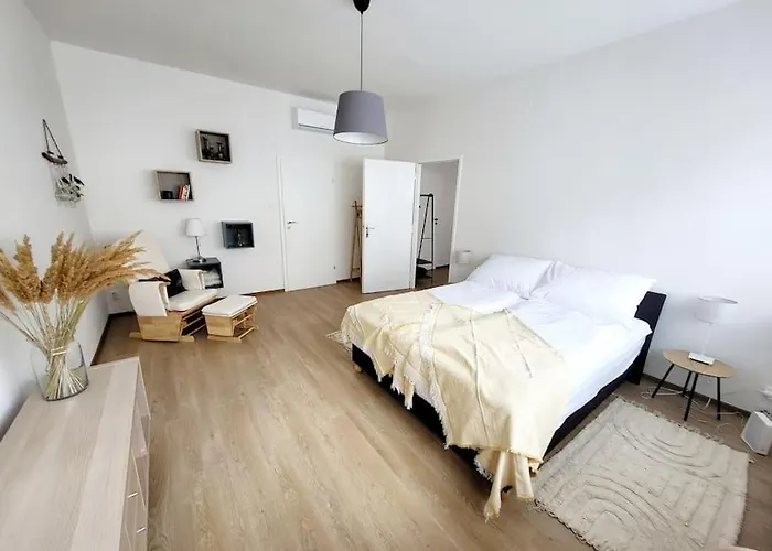 V Centre Diania ブラチスラヴァ